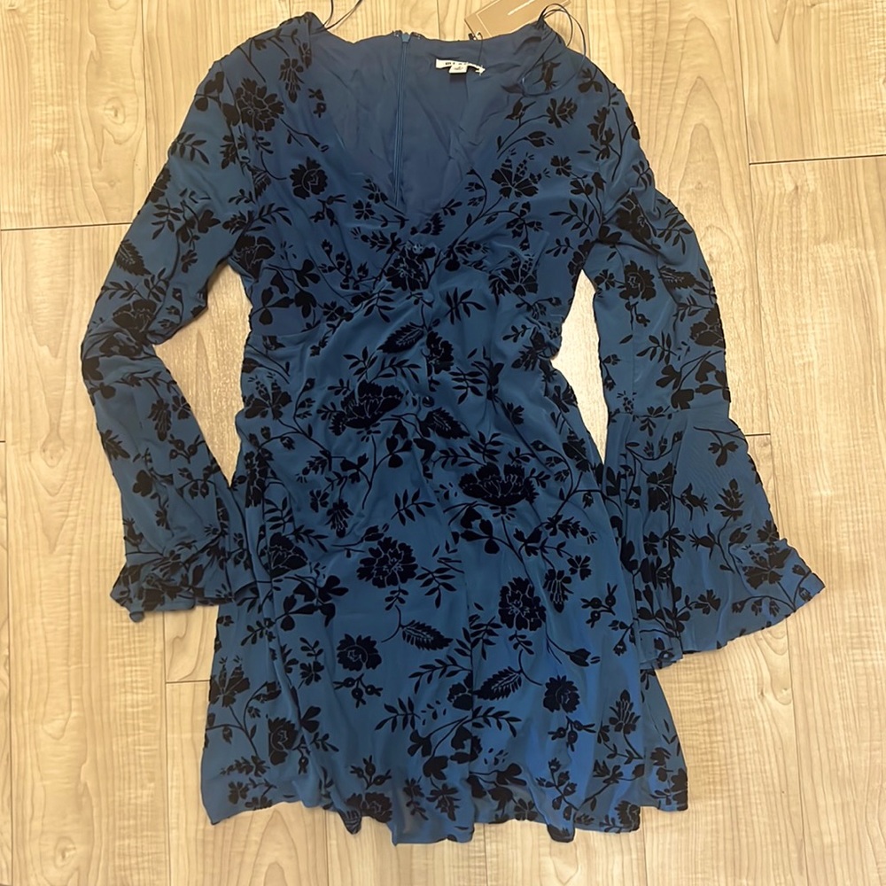 Romantic Long Sleeve Knee Length dress